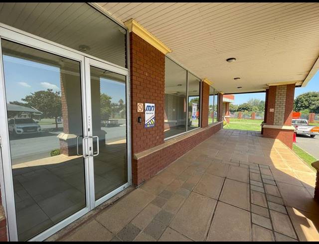 INDUSTRIAL PROPERTY TO RENT IN HENNOPSPARK